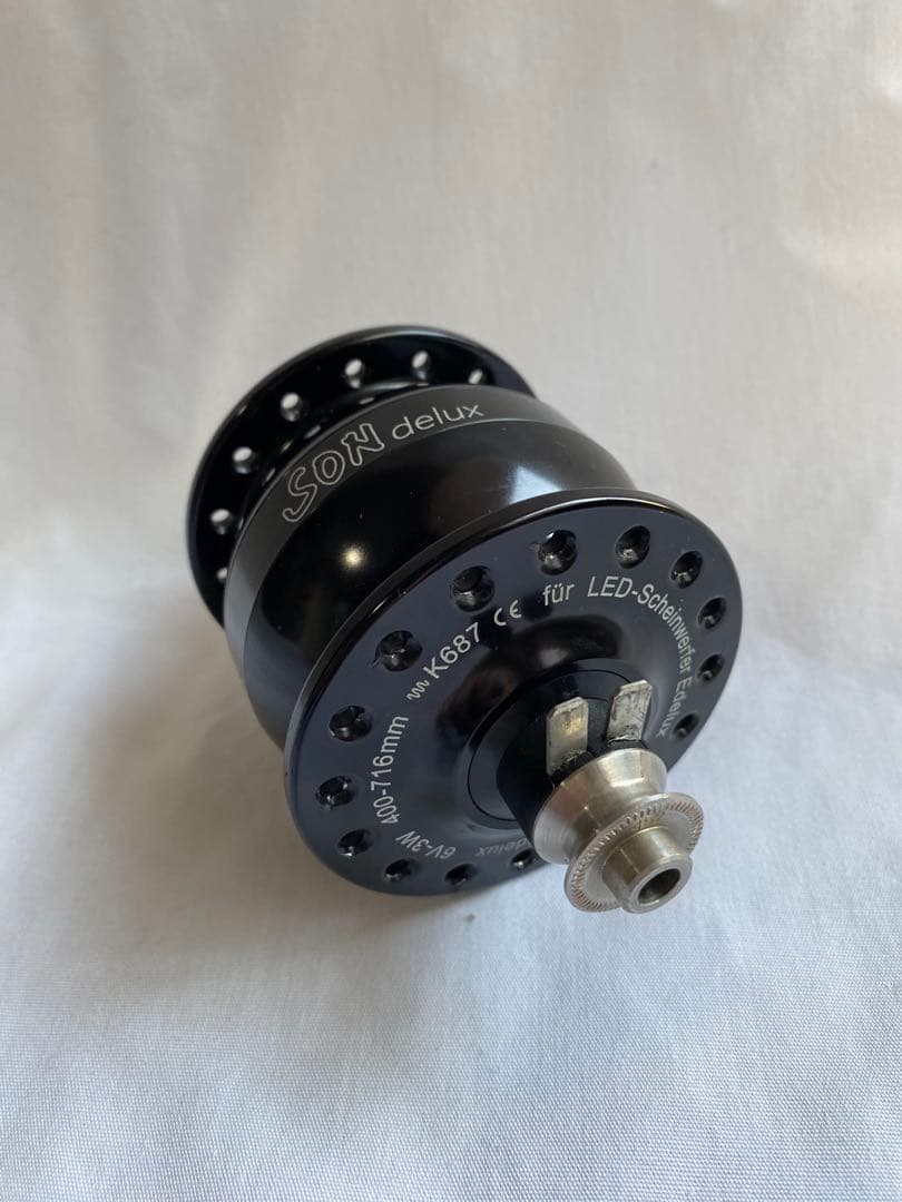 SON Nabendynamo 【delux】 32H