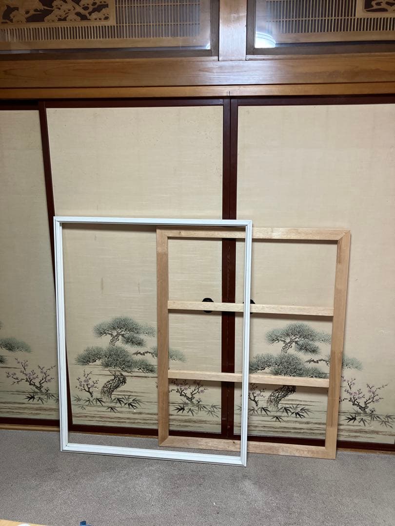 絵画木枠と額縁中古品です。F50号になります。