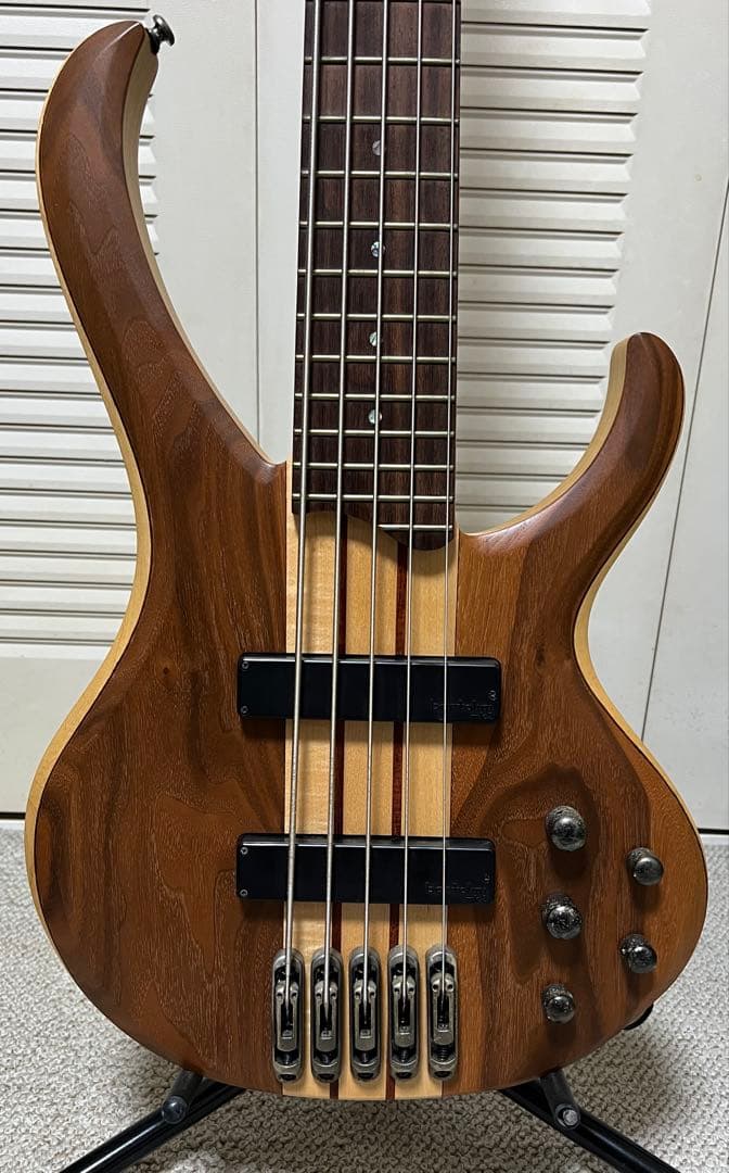 Ibanez 5弦ベース BTB 675