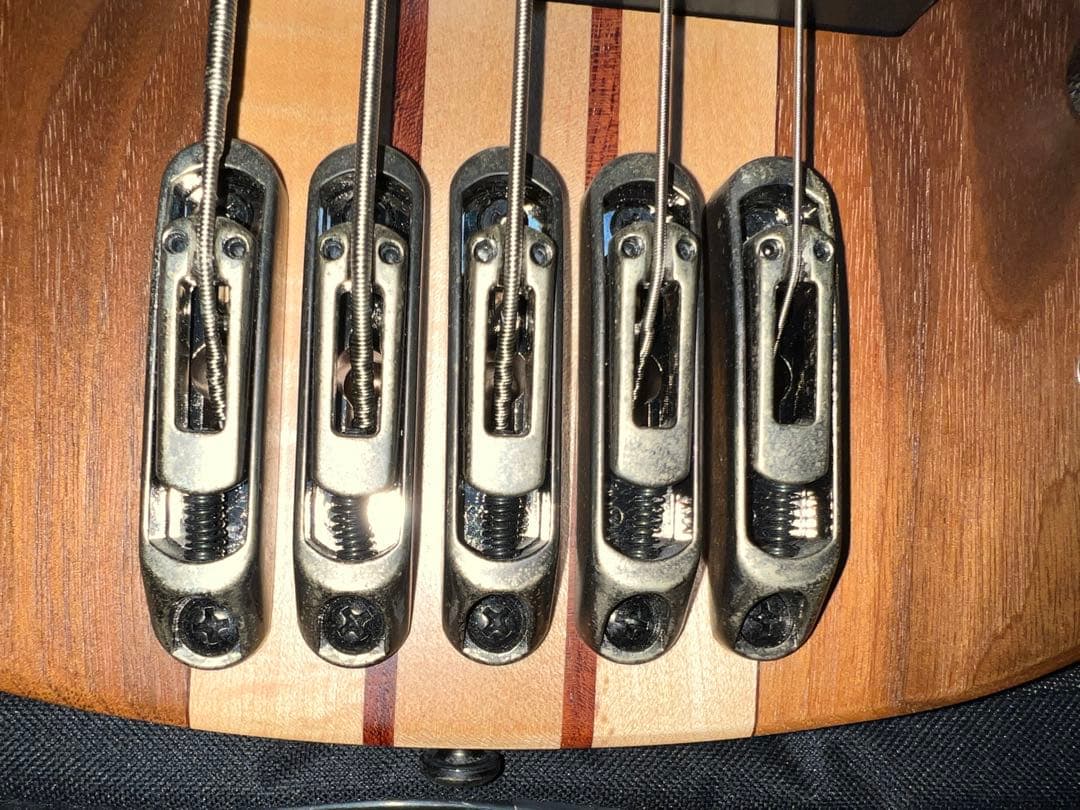 Ibanez 5弦ベース BTB 675