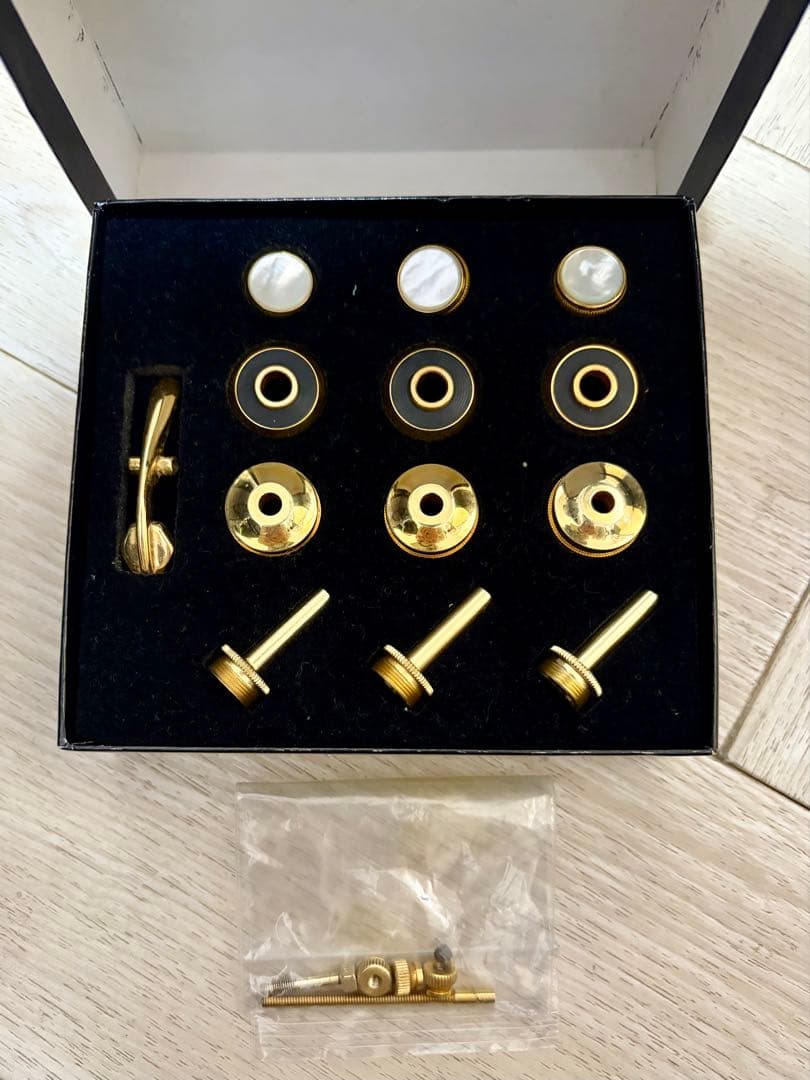 Bach純正ケース＆トリムキット付き アルティザン C管 トランペット