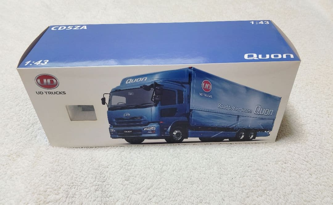 UDトラックス特注 1/43 クオン CD5ZA トラクターヘッド