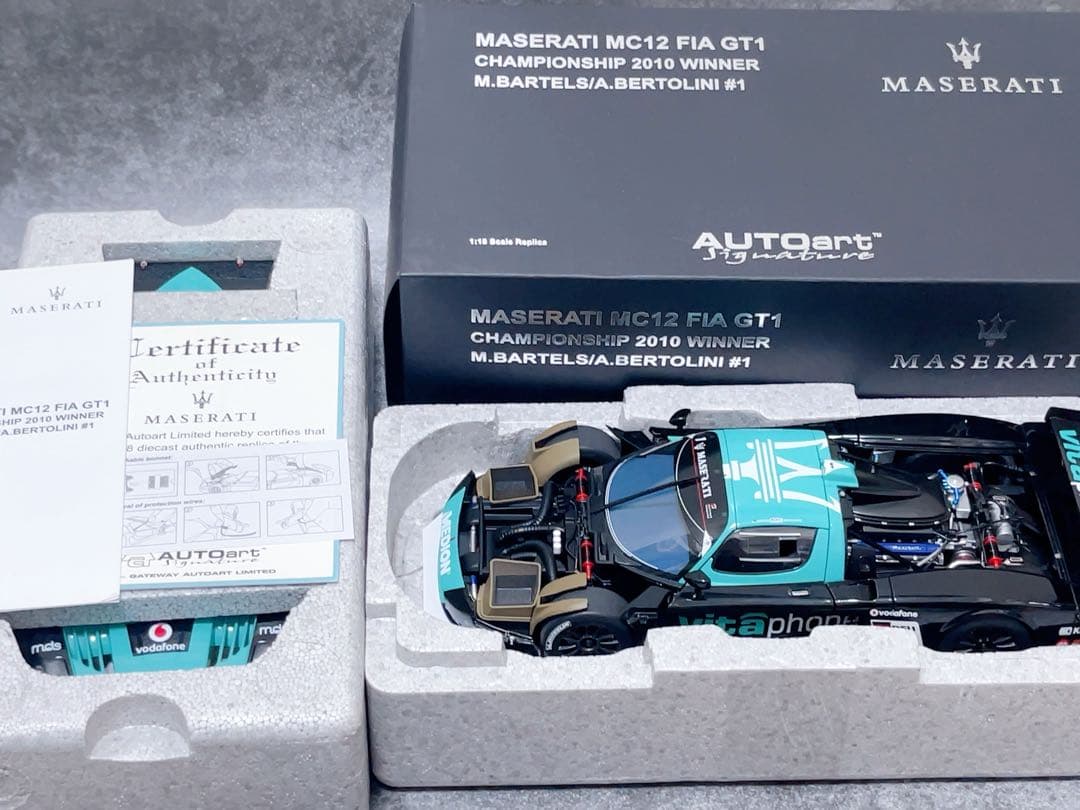 AUTOart 1/18 マセラティ MC12 FIA GT1 優勝 ミニカー