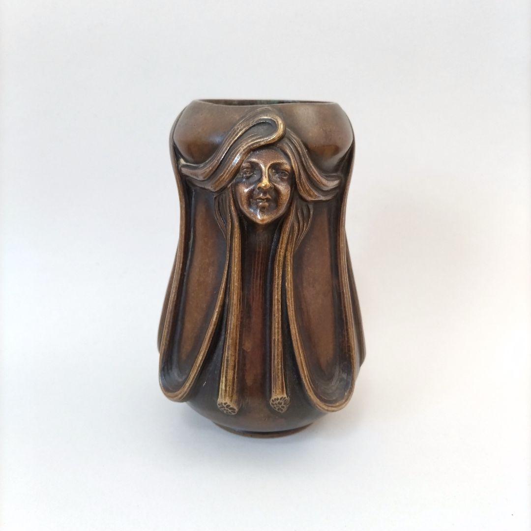 【匿名配送】アール・ヌーヴォー 女性像 花器
