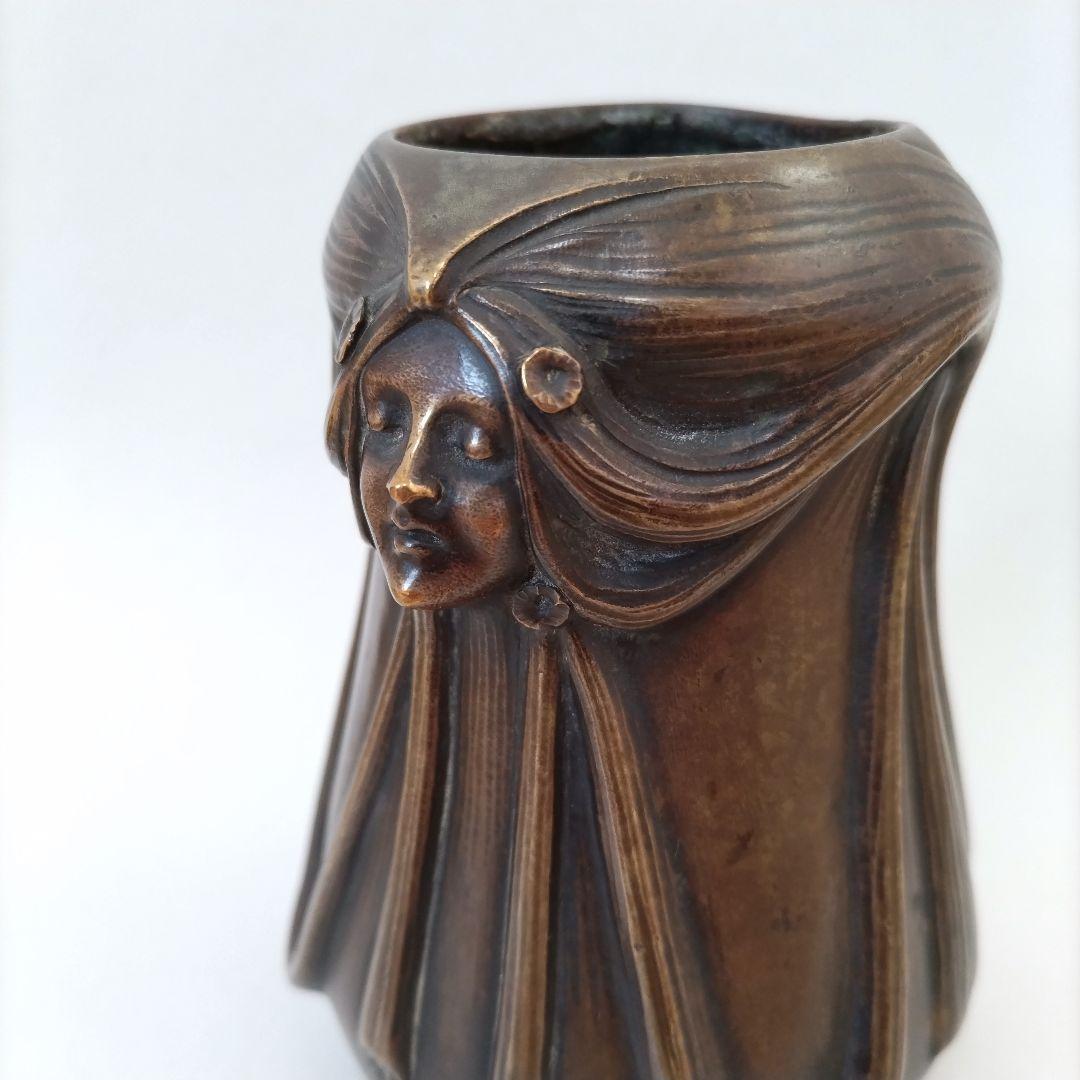 【匿名配送】アール・ヌーヴォー 女性像 花器