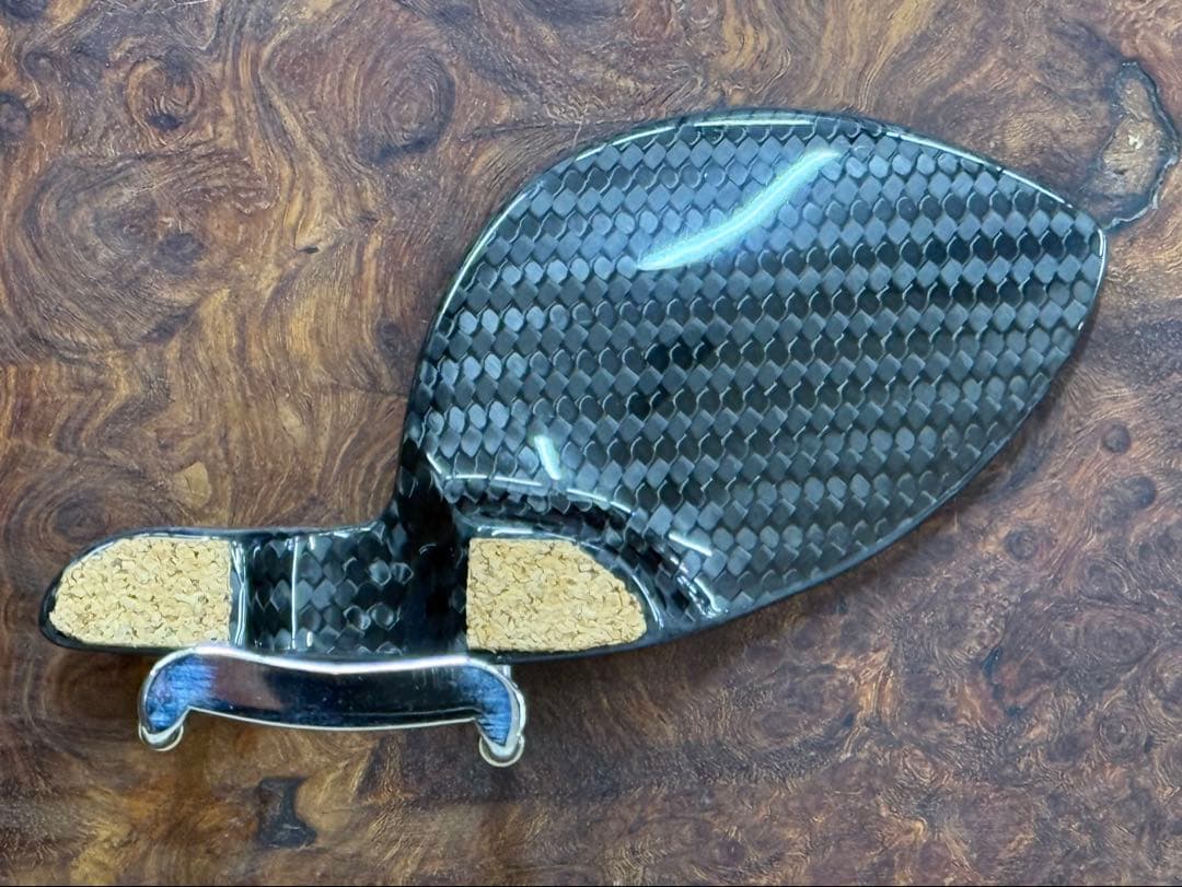 【新品】Herdim バイオリン用カーボン製あご当て #339831