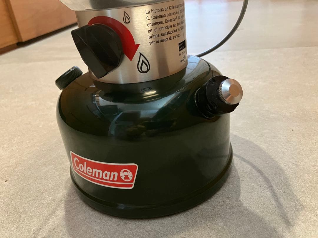 Coleman バッテリーロックLEDノスタルジアランタン