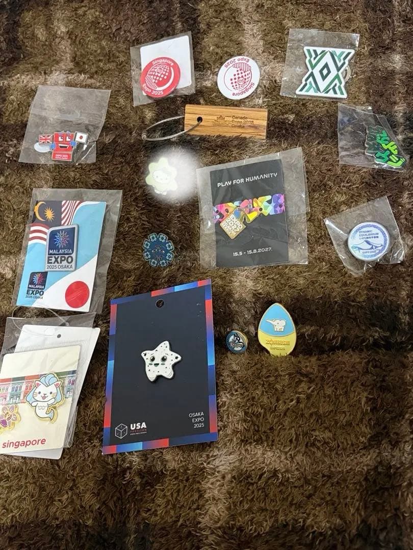 ピンバッジセット16個