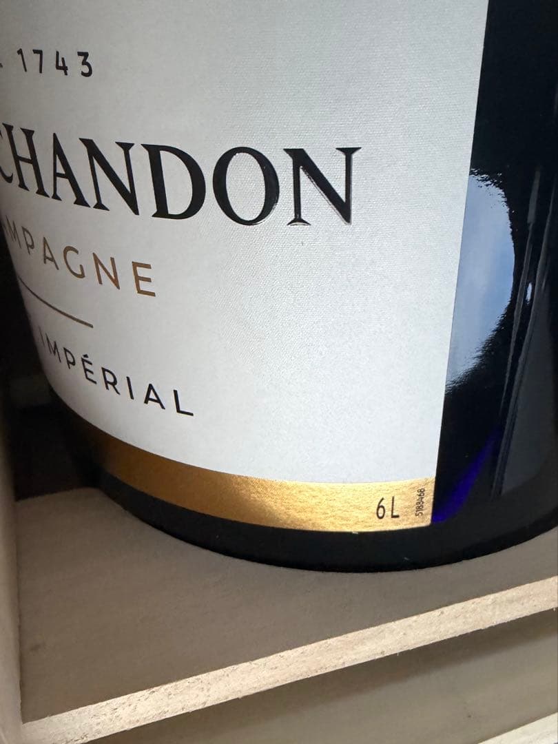 【新品】MOET & CHANDON シャンパン 6000ml 木箱入り