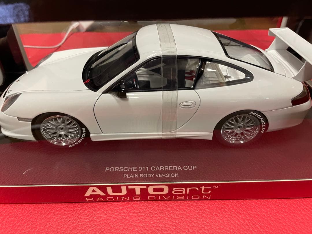 オートアート　ポルシェ911 カレラ