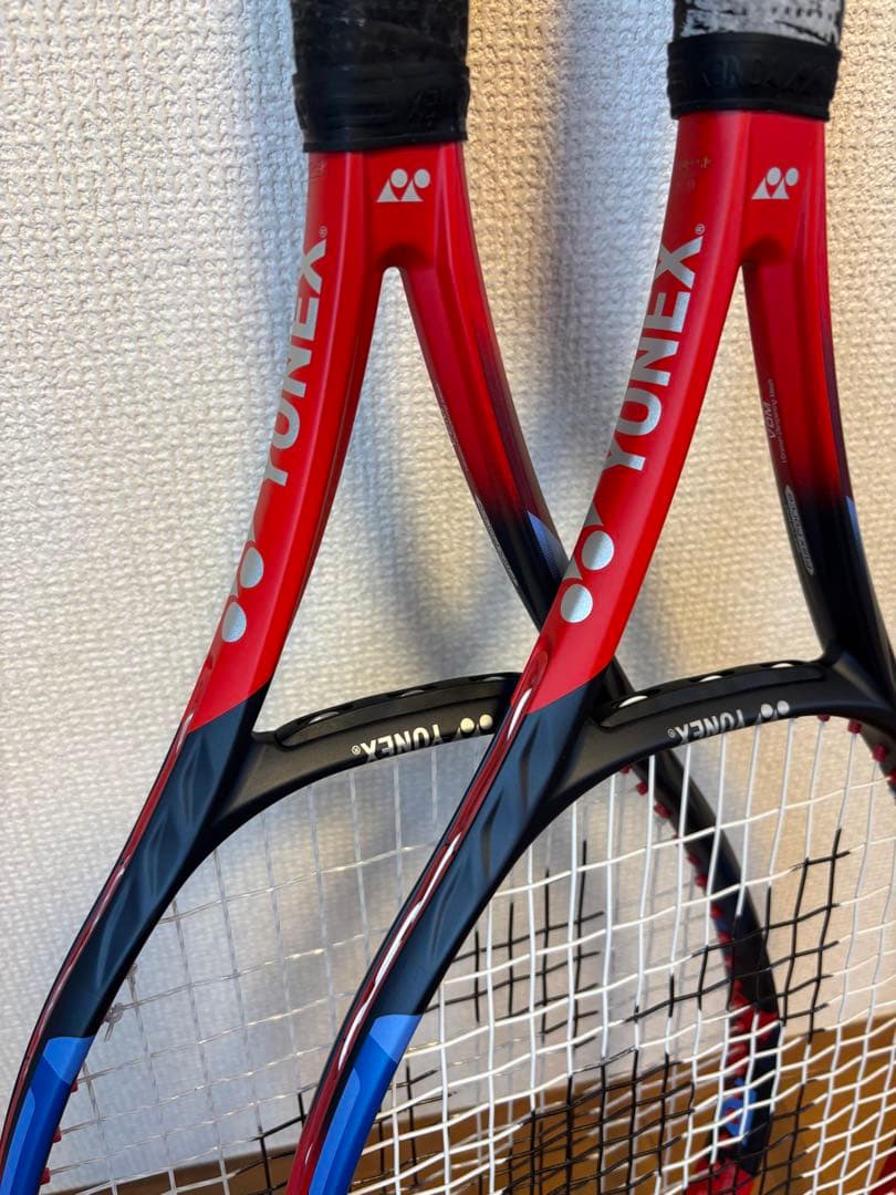 美品　YONEX VCORE 100 G3 2本