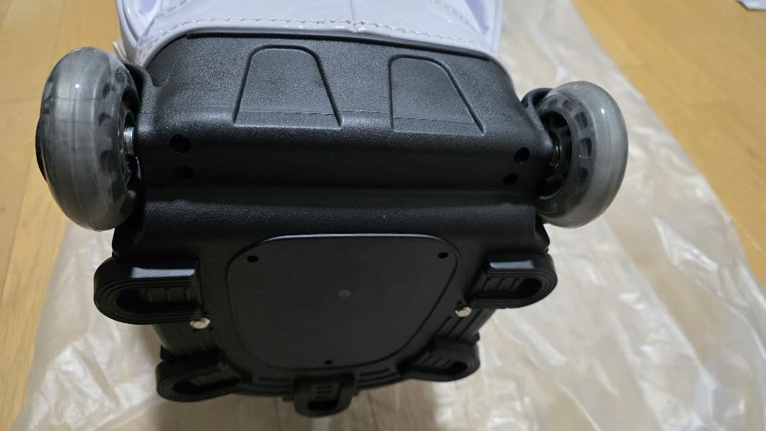 パーリーゲイツ　キャスター付　PEARLY GATES キャディバッグ　白　新品