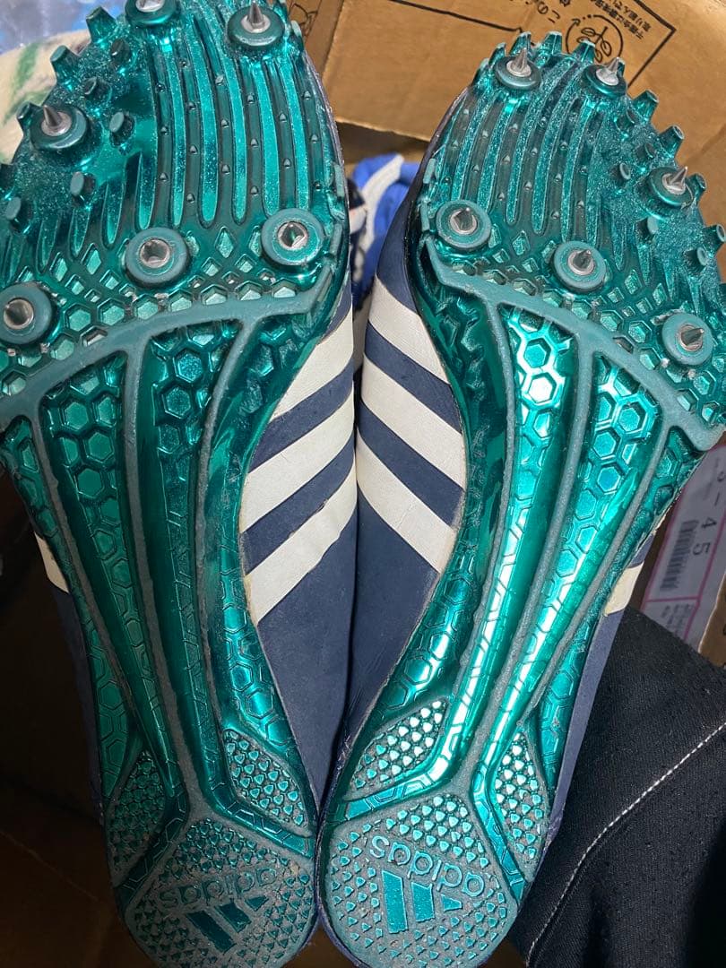 adidas スパイクシューズ ブラック/ホワイト