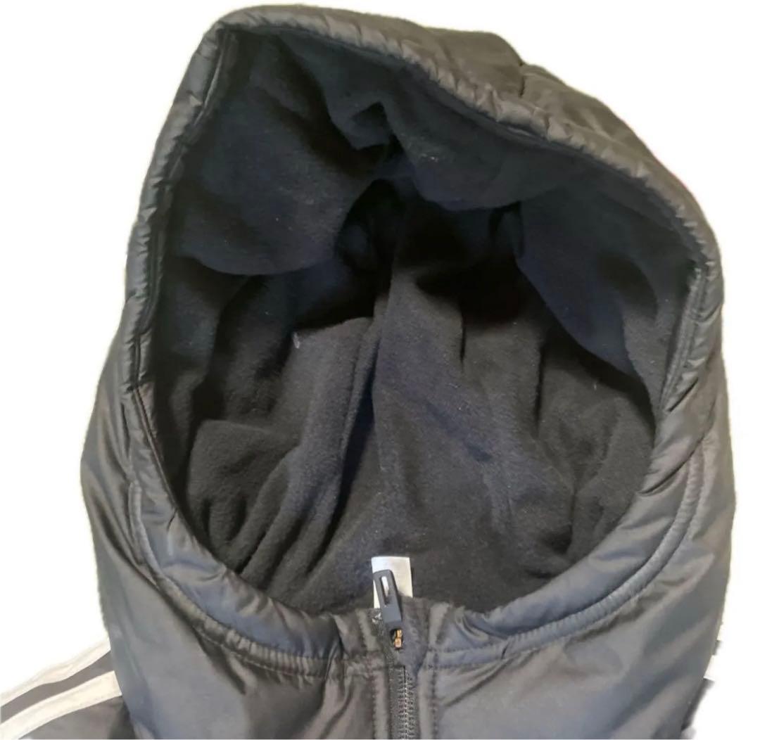 adidas ベンチコート 黒 2万5000円