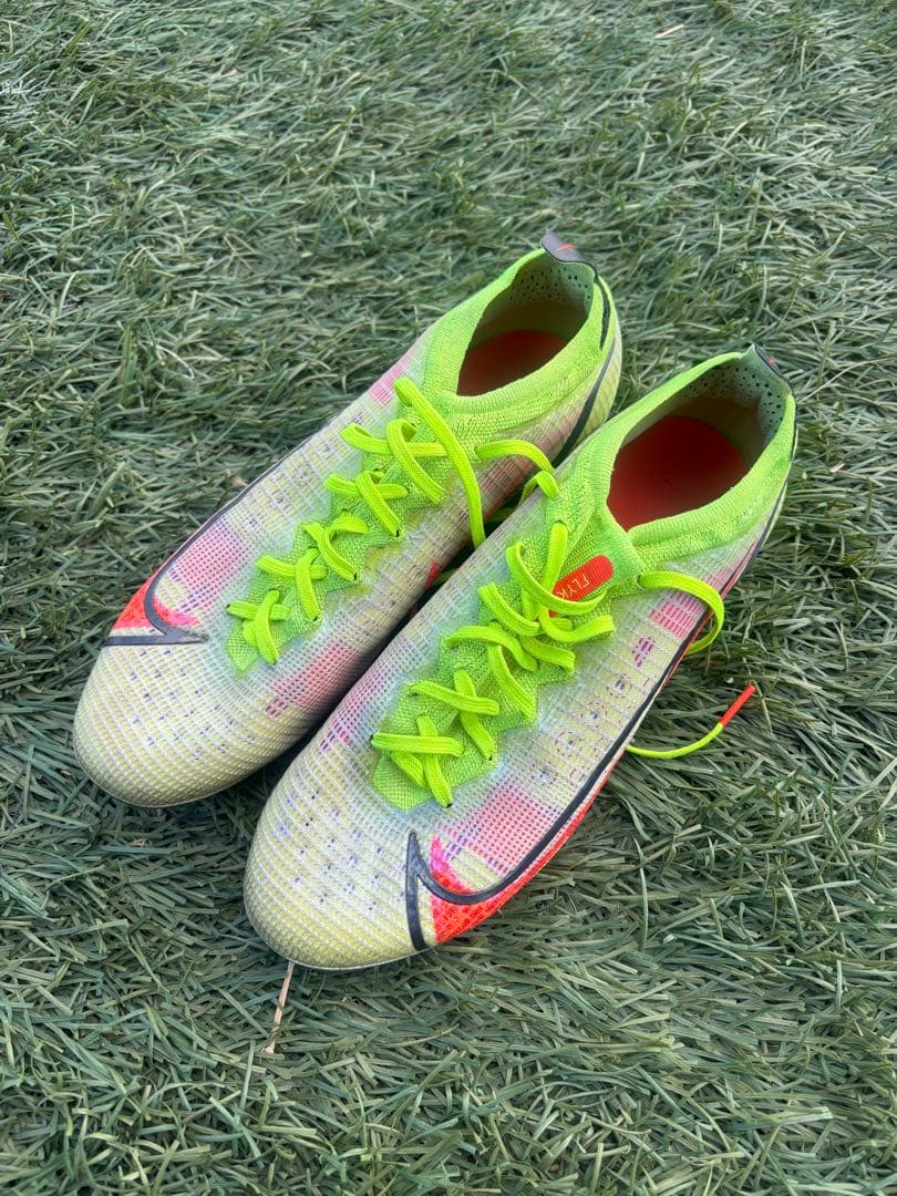 ナイキ　マーキュリアル　ヴェイパー14 エリート FG 26cm