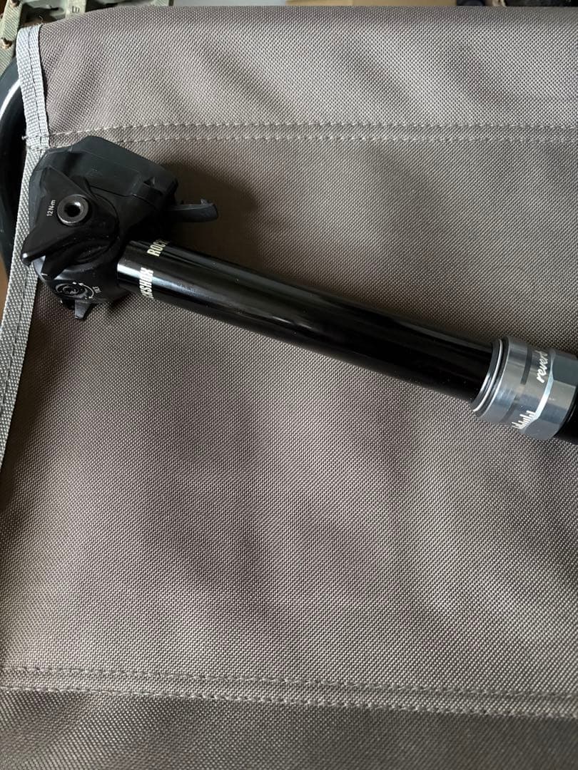 Rockshox REVERB AXS 150mm トラベル　30.9mm