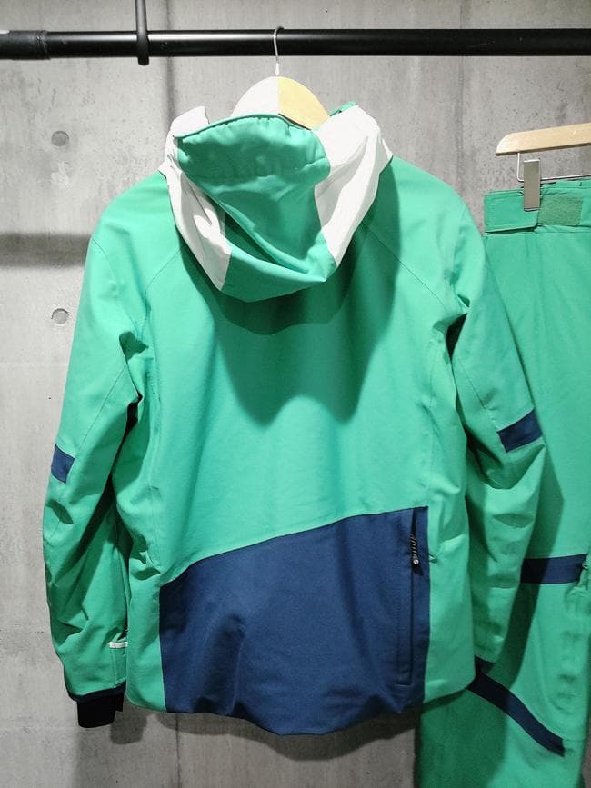 美品 オンヨネ Hyglater 4wayストレッチ スキーウエア 上下セット