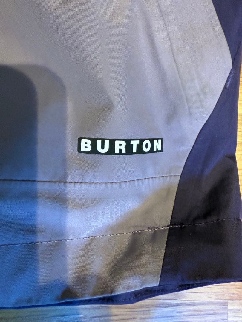 Burton スノーボードウェア フード付き