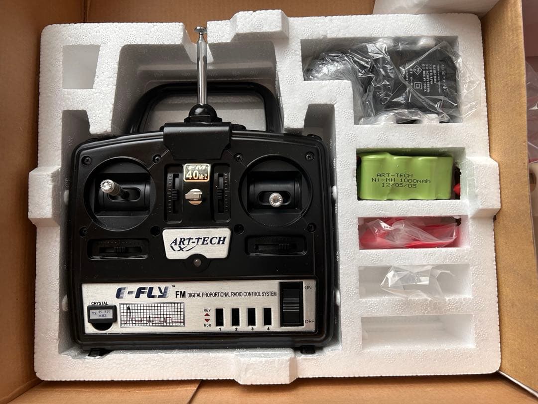 ART-TECH CESSNA182 ラジコン飛行機