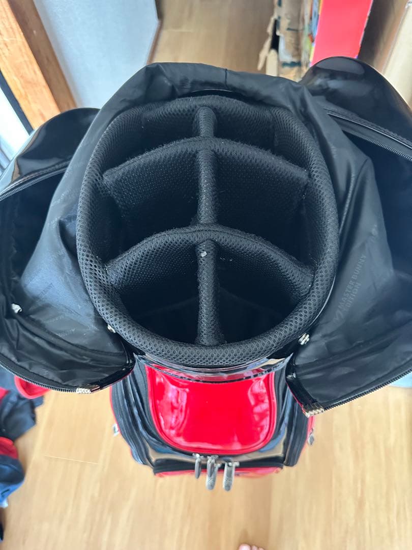 マスターバニーエディション キャディバッグ 黒赤