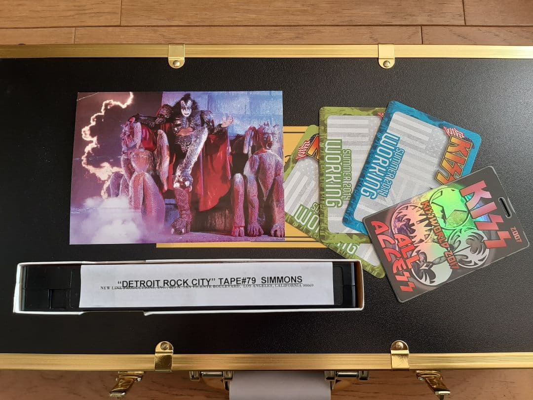 KISS キッス Gene Simmons ジーンシモンズ 直筆サイン