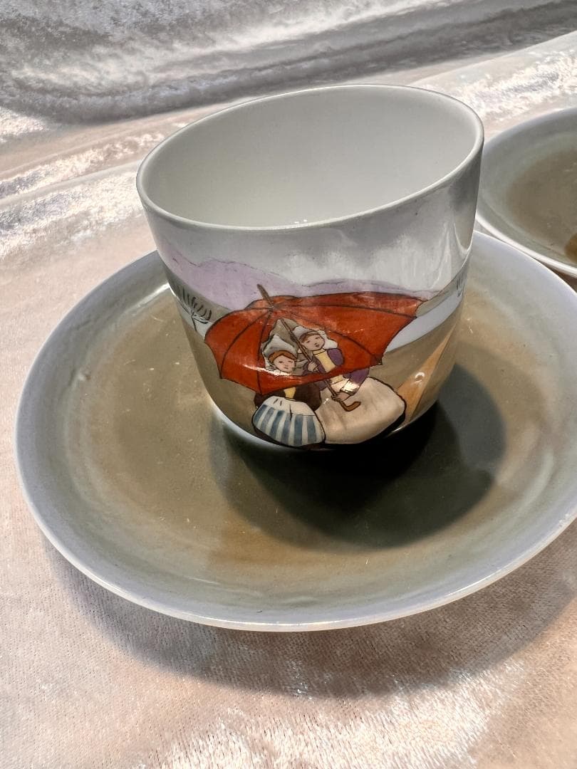 カップ＆ソーサー2個とミルクポットのセット 手描き　オランダの風景　刻印なし