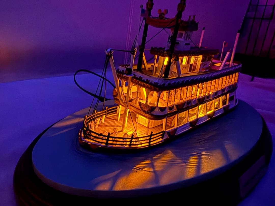 オルショウスキー 蒸気船マークトウェイン号 TDL50周年記念 フィギュア