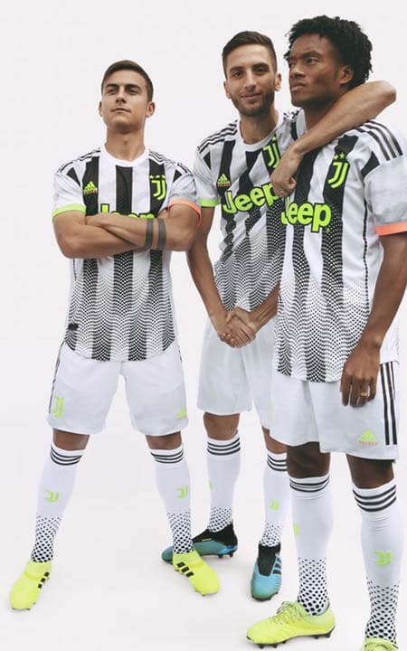 アディダス×ユベントス×パレス　トリプルコラボ　オーセンティック ジャージー