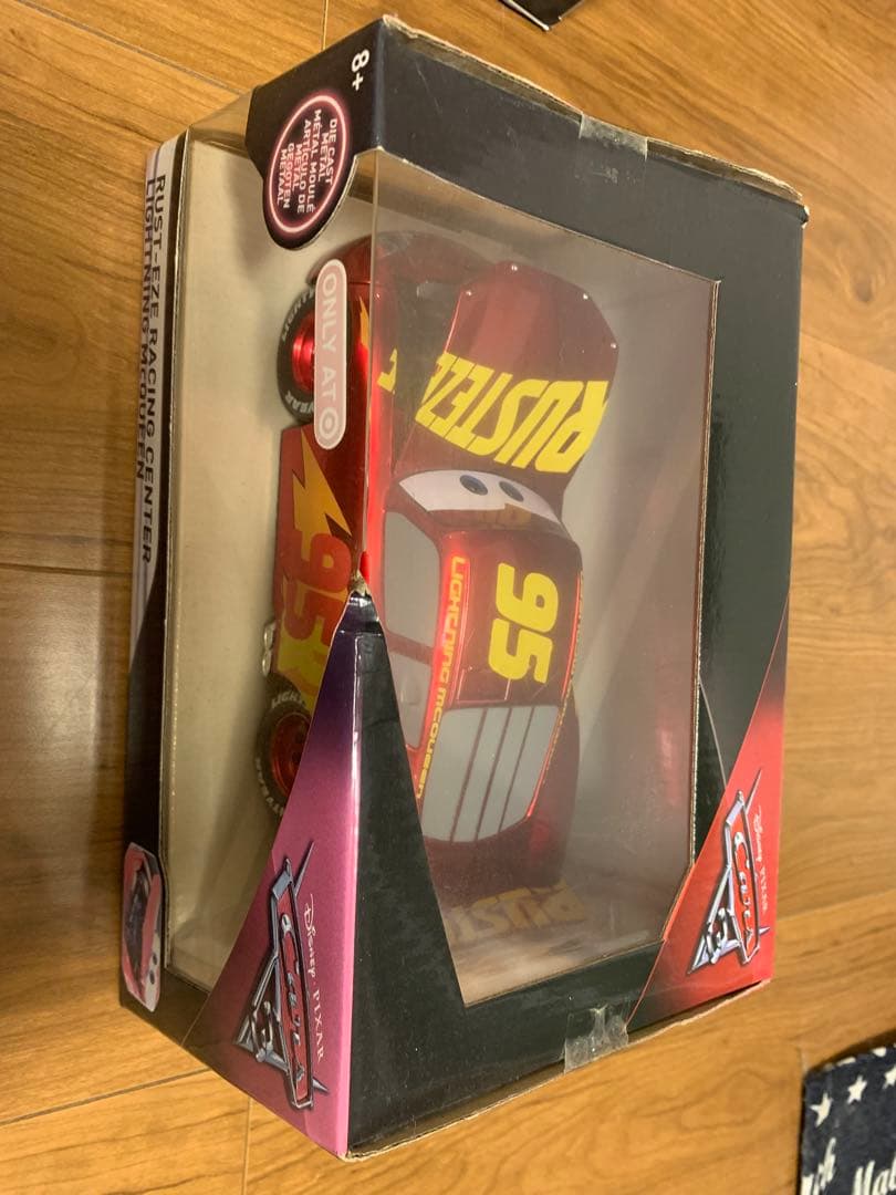 ミニカー Rust-Eze Racing Center Lightning McQueen