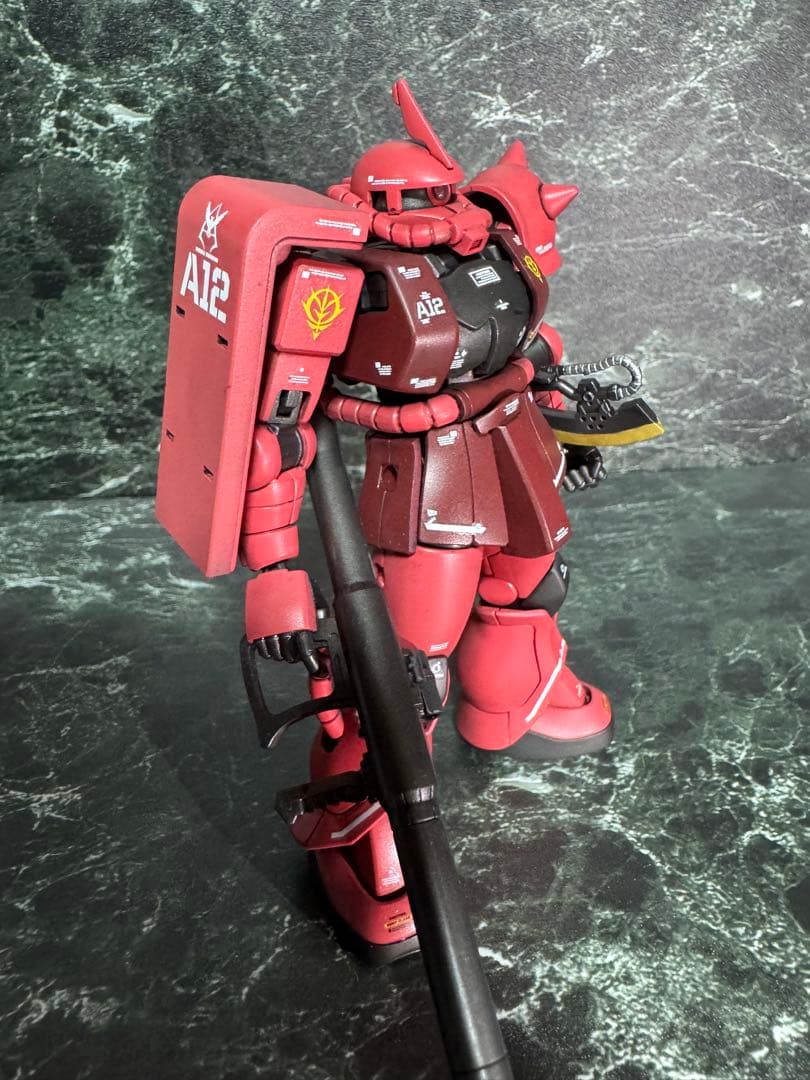 HG シャア専用ザクⅡ 塗装完成品　ガンプラ　ガンダム　塗装済