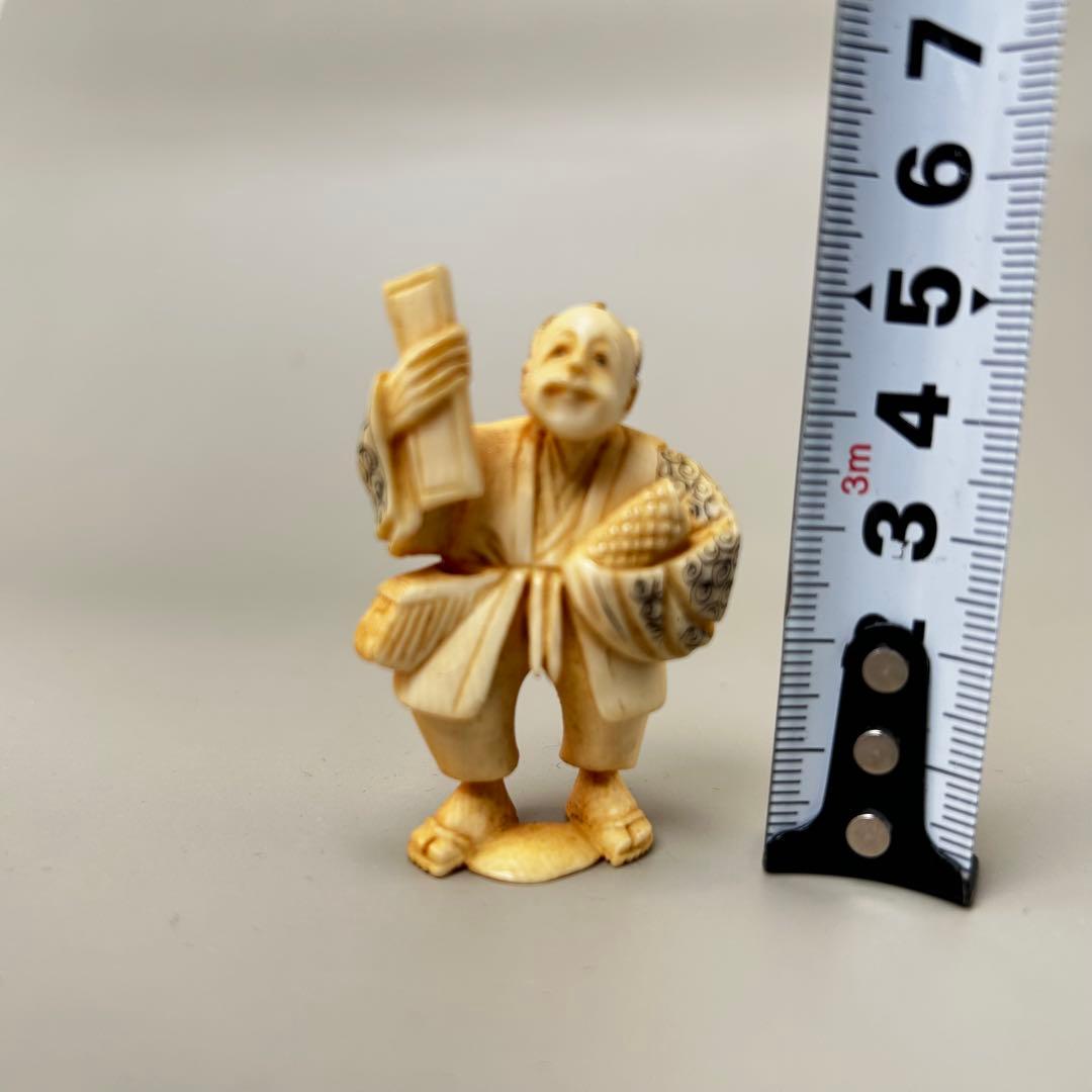 日本の伝統的な職人技彫刻極上根付天然素材アンティーク骨董飾り物古美術置物細密細工