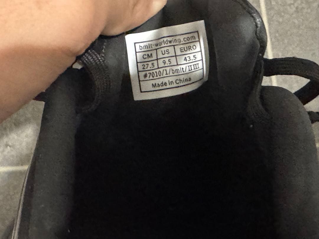 BEMOLO スパイク　ブラック/ホワイト