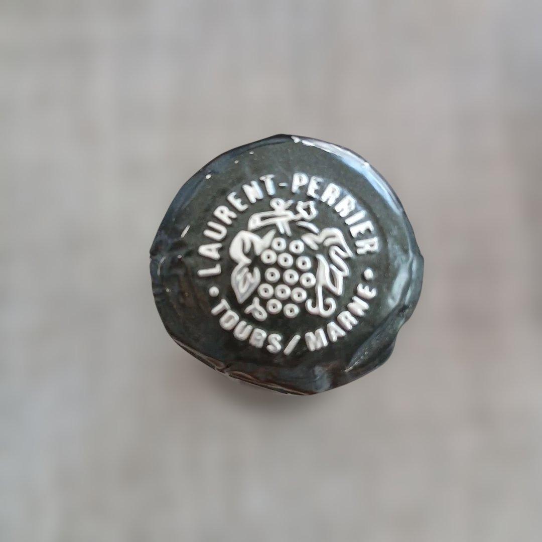 ローラン・ペリエ　 シャンパン　ブリュット　ミレジム　1995年 ハーフサイズ