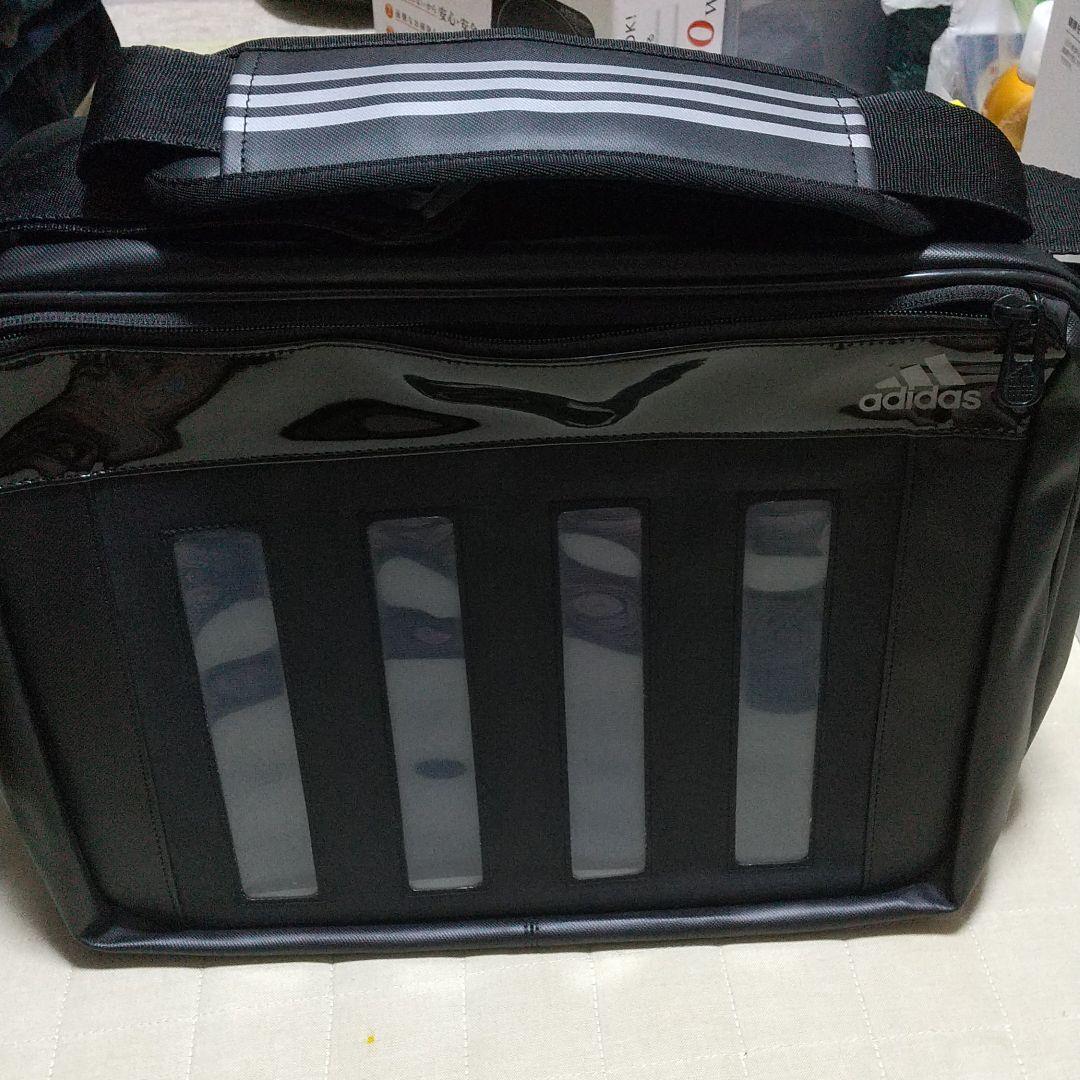 アディダスエナメルバッグ