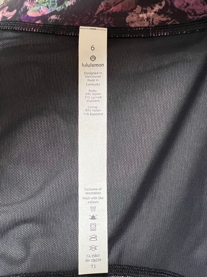 新品未使用　Lululemon Define ジャケット フローラル 6