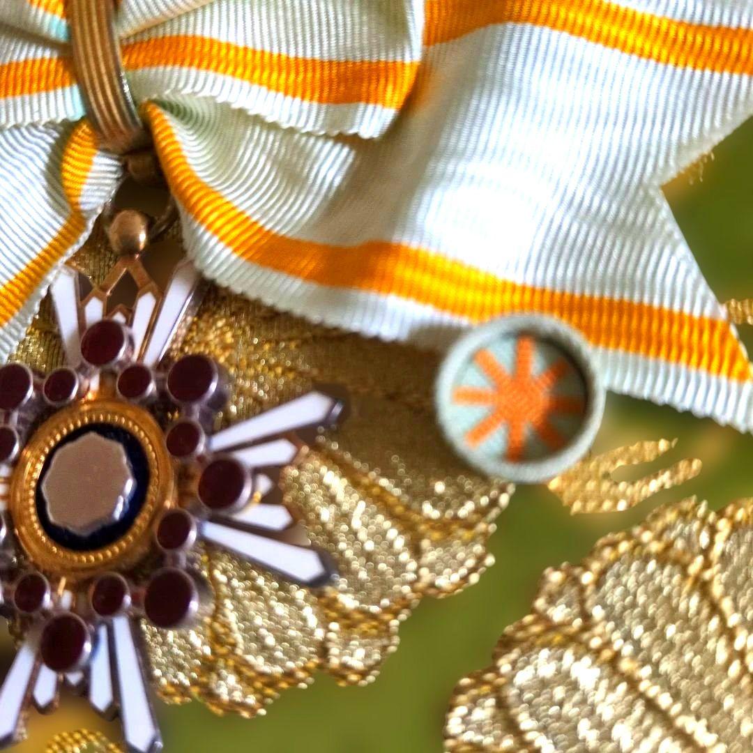 【最終価格】【美品・希少】勲五等瑞宝章 リボン婦人用 塗共箱・略綬付き