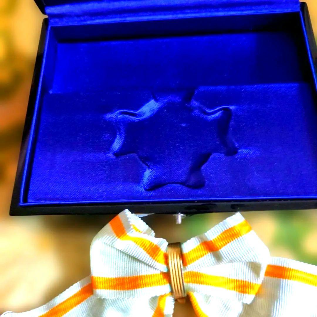 【最終価格】【美品・希少】勲五等瑞宝章 リボン婦人用 塗共箱・略綬付き