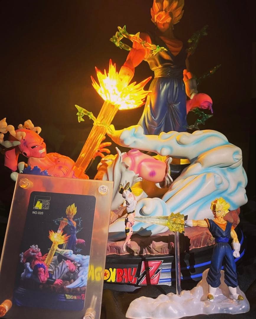 F4 スタジオ　ドラゴンボール　フィギュア　ベジット　vs 魔人ブウ　ガレキ