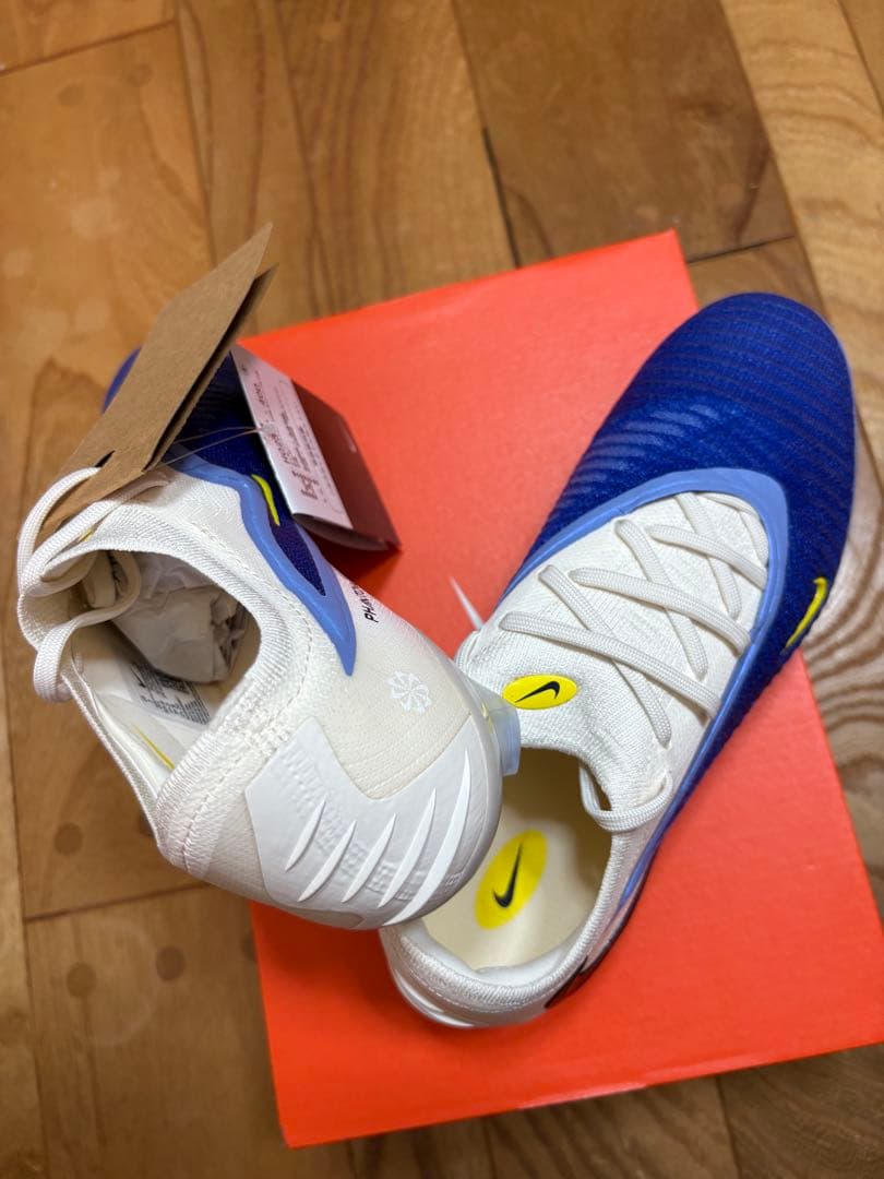 新品　大特価　ナイキ　ファントム 6 LOW エリート FG LV8 25.5