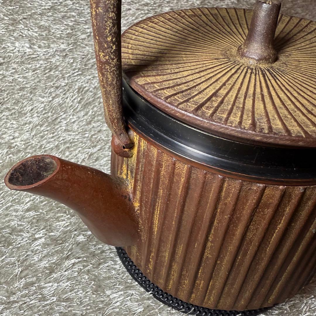 岩手県奥州水沢幸工芸　現代の名工 佐藤勝久造　利休型蛇ノ目１３型　南部鉄瓶