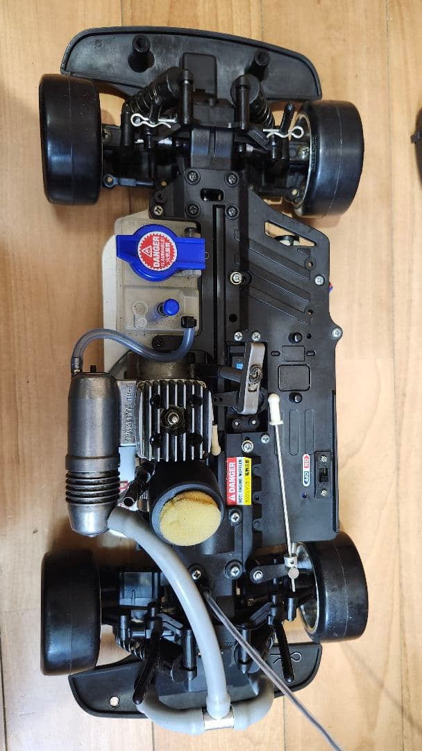 タミヤ TG10 エンジンカー 中古 エンジン分解清掃 始動 メカ調整済み