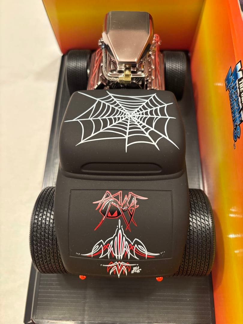 ミニカー MUSCLE MACHINES'33 FORD COUPE 1/18