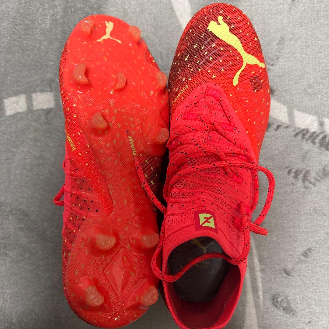 PUMA futureレッドFG.AG