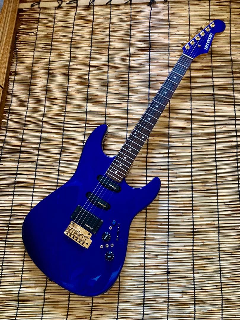 ☆ 花梨☆ 美品　改造で新機能満載　FERNANDES SSH ST