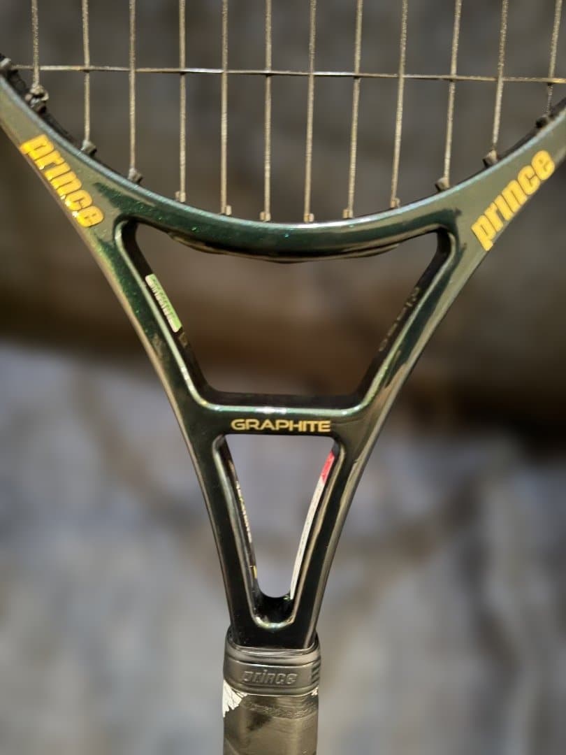 Prince ファントムグラファイト2024 グリップ2