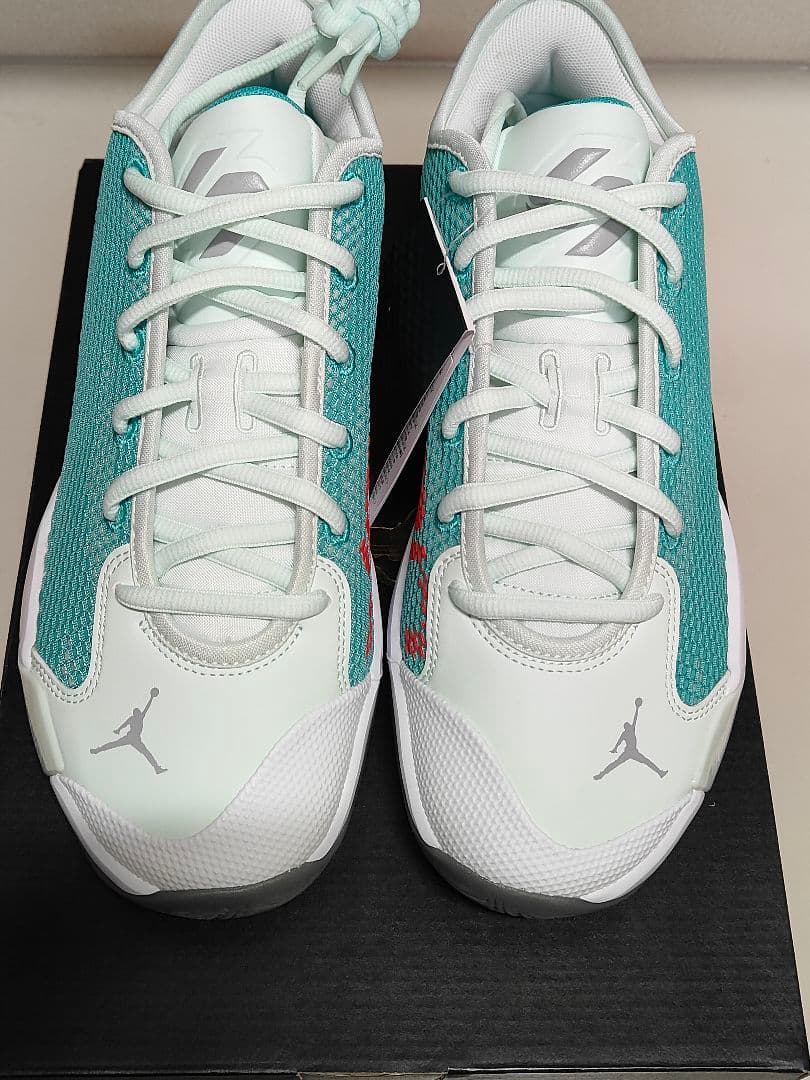 新品JordanLUKA77 バスケットボールシューズ ホワイト/ターコイズ