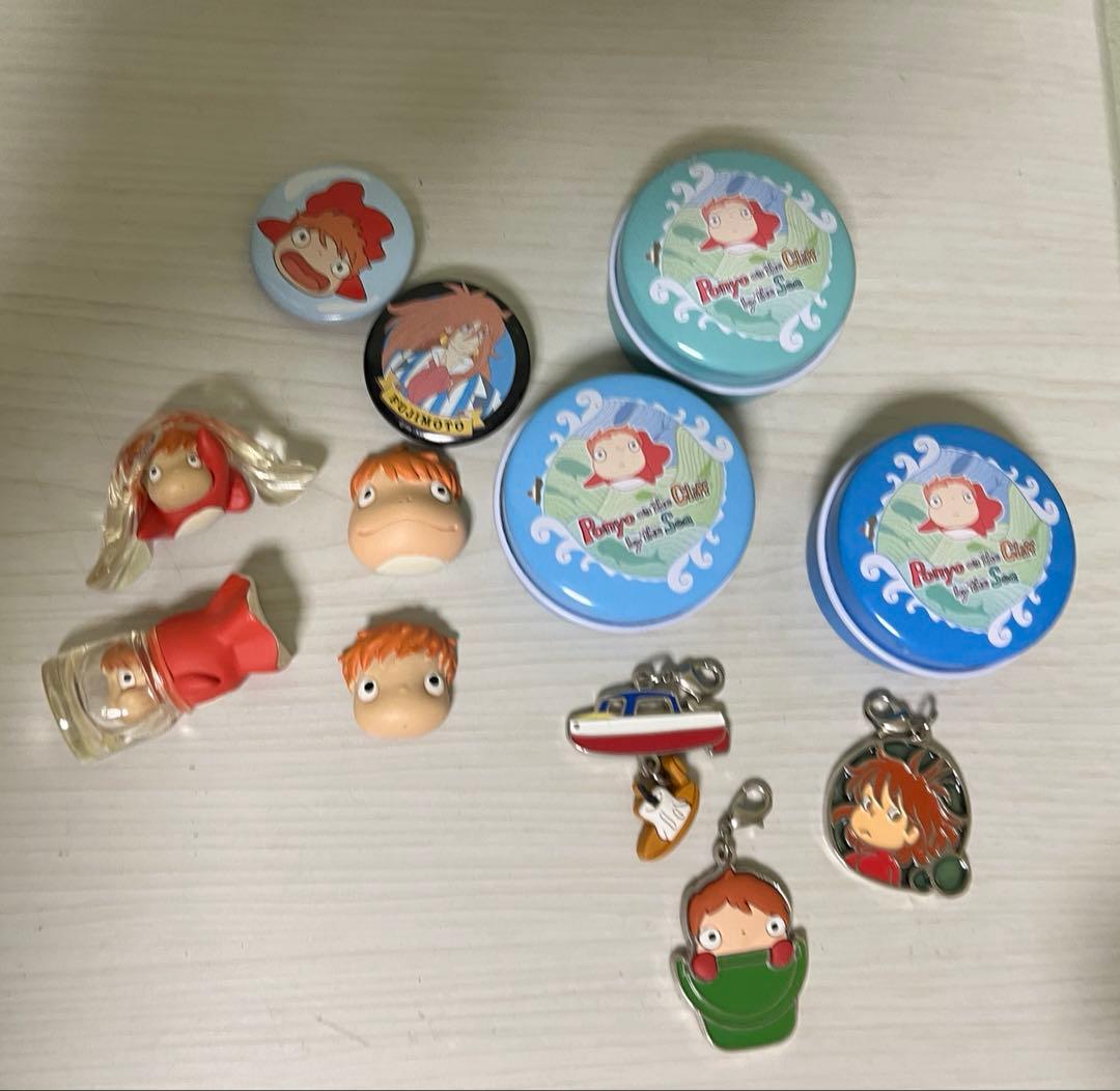 崖の上のポニョ　マグネット　チャーム　缶バッジ　キーホルダー
