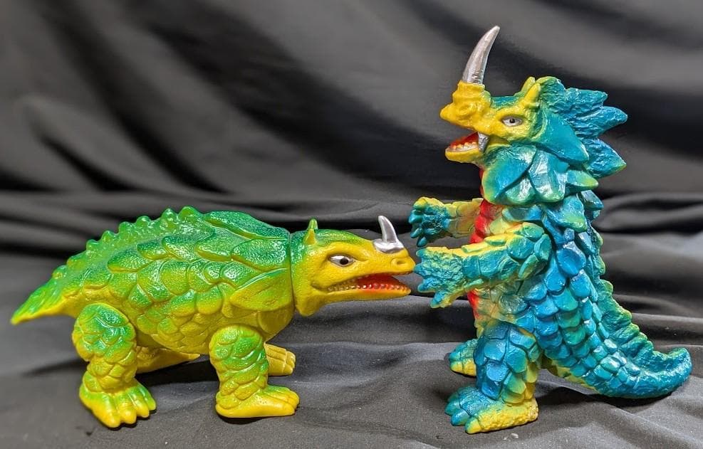 シーゴラス＆シーモンス　帰マン登場怪獣（ブルマァク復刻）ソフビ２体セット