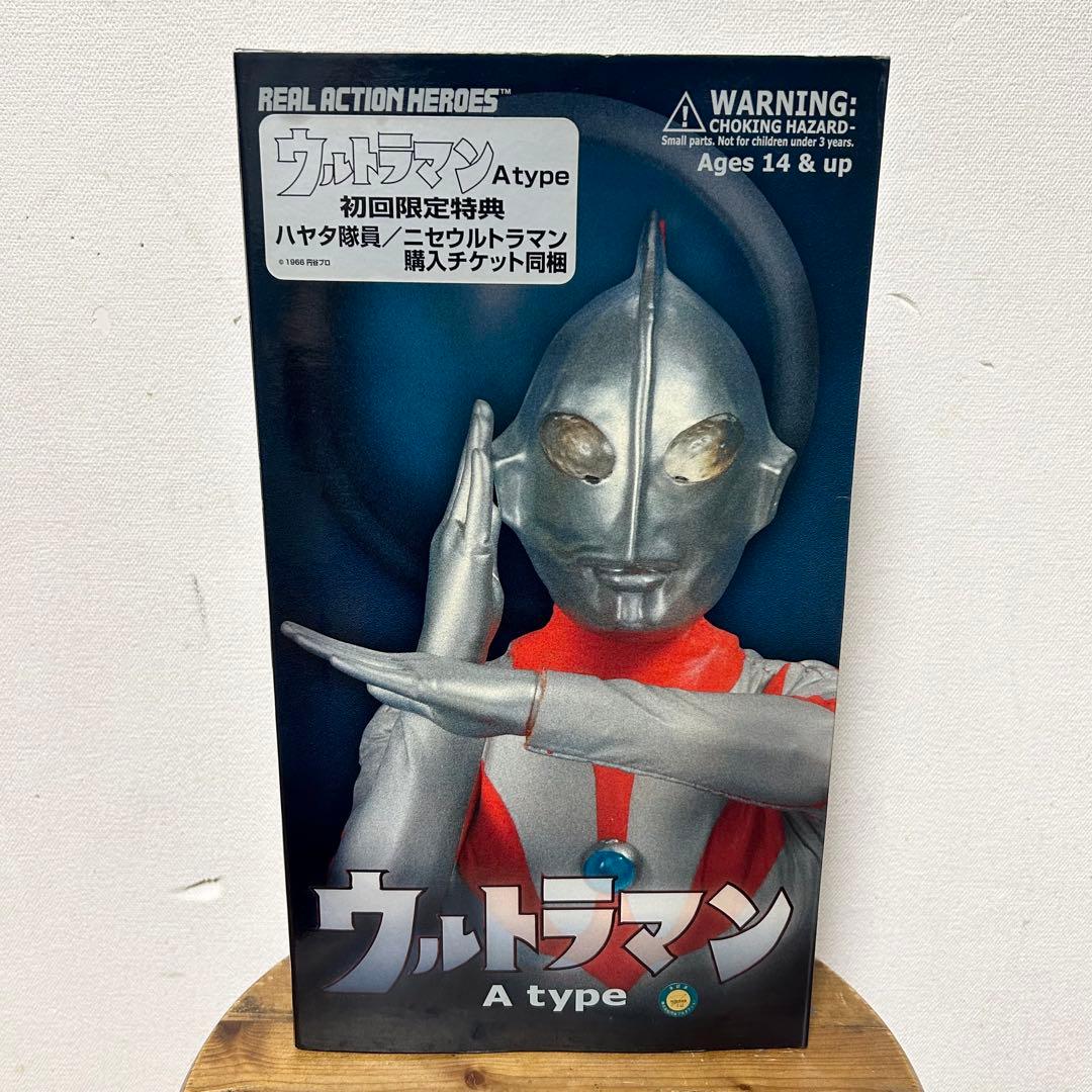 未使用 メディコムトイ RAH ウルトラマン Aタイプ フィギュア