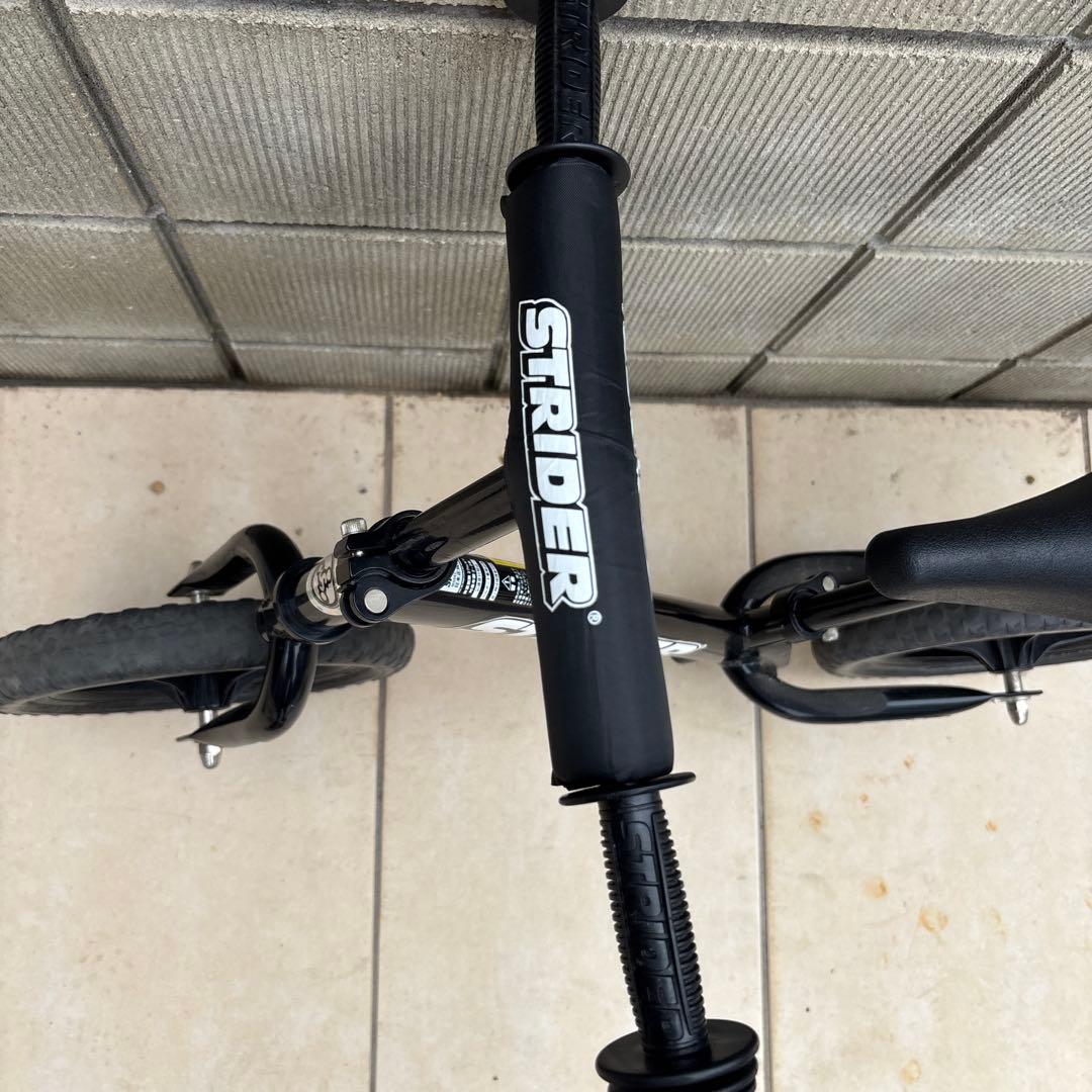 【人気のブラック】STRIDER ストライダー　12インチ 　スポーツモデル